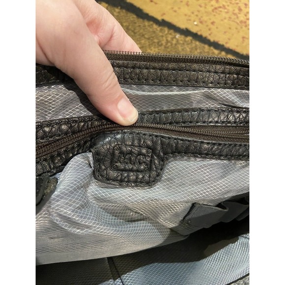 MC Women’s Green/Gray Crocodile Purse - Picture 7 of 9